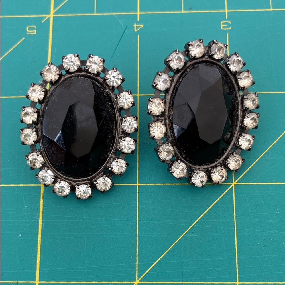 Elegant Black and Silver Women's Earrings vintage